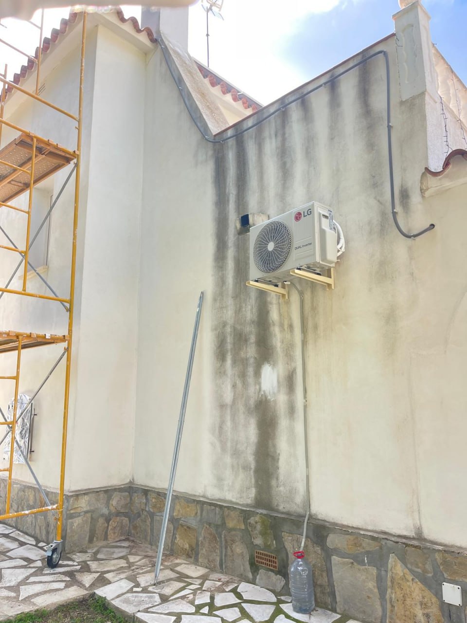 Fachada antes de pintar — villa Costa Blanca